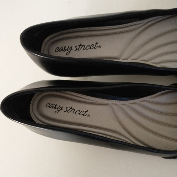 NEW Easy Street Fabulous Pumps Black SHOES SLIP ON - Picture 10 of 10